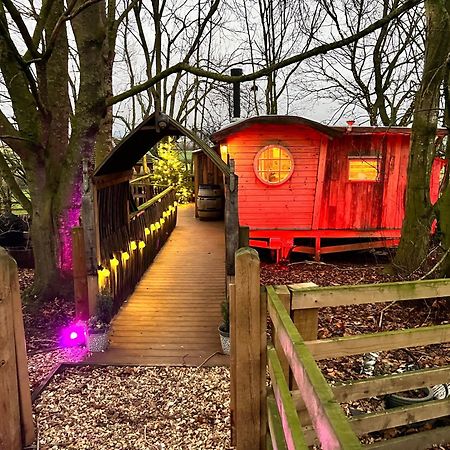 Burtree Country House, Tipi'S, Treehouse & Lodge & House Rooms With Hot Tubs In A Private Garden Thirsk Exteriör bild