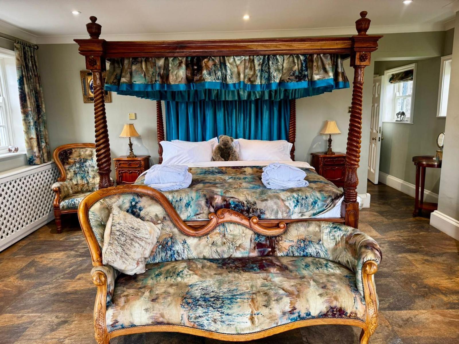 Burtree Country House, Tipi'S, Treehouse & Lodge & House Rooms With Hot Tubs In A Private Garden Thirsk Exteriör bild