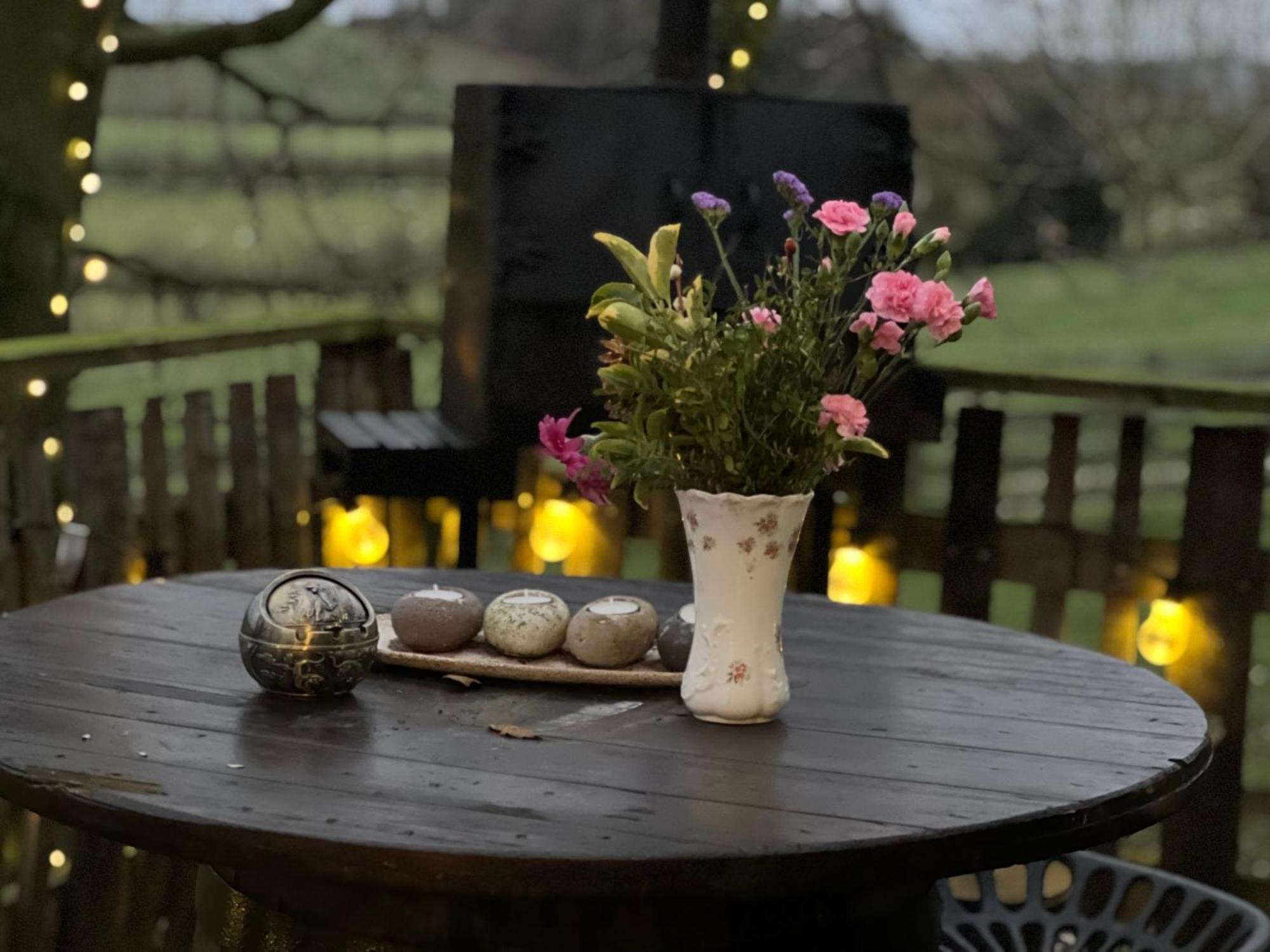 Burtree Country House, Tipi'S, Treehouse & Lodge & House Rooms With Hot Tubs In A Private Garden Thirsk Exteriör bild