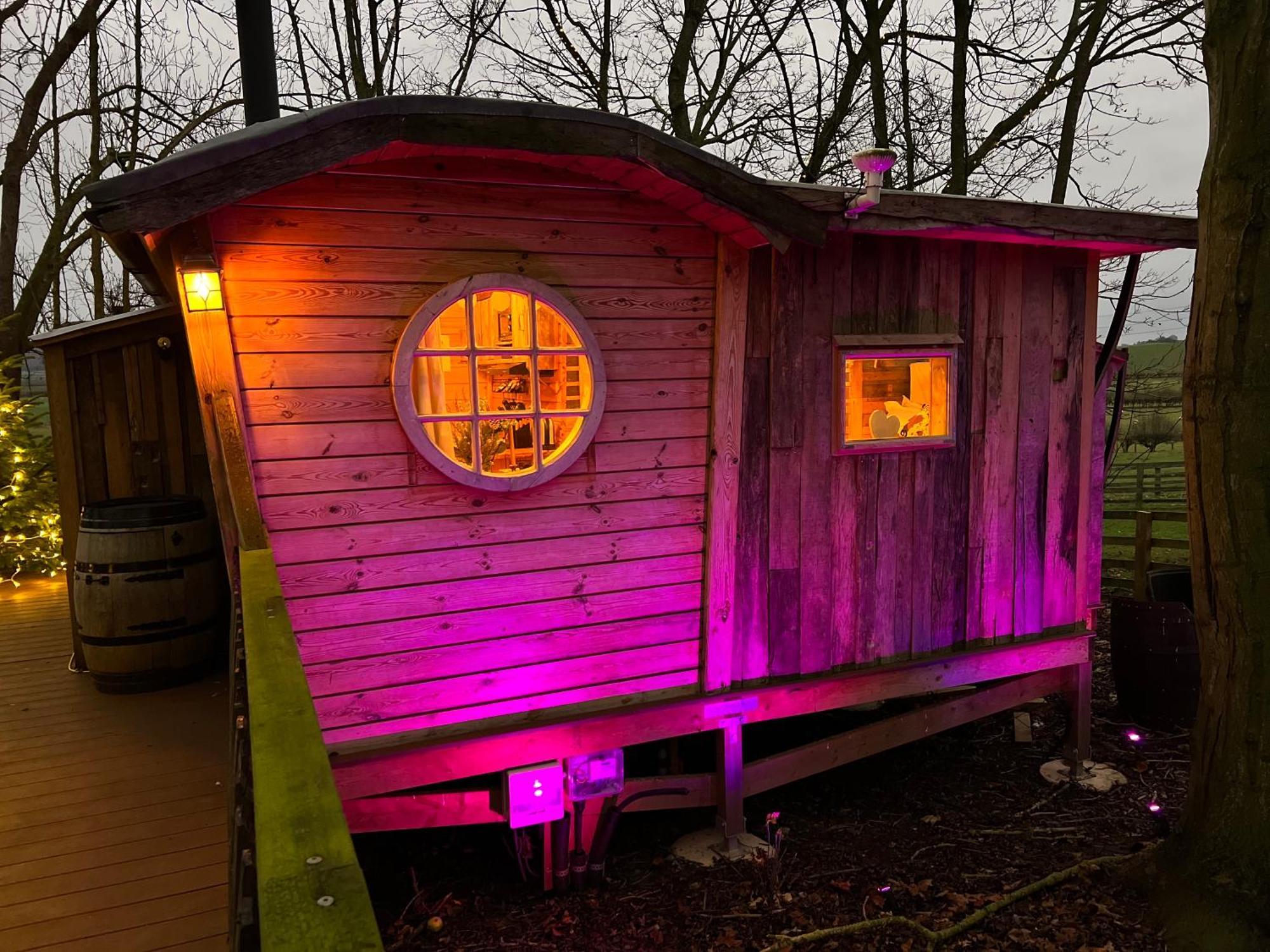 Burtree Country House, Tipi'S, Treehouse & Lodge & House Rooms With Hot Tubs In A Private Garden Thirsk Exteriör bild