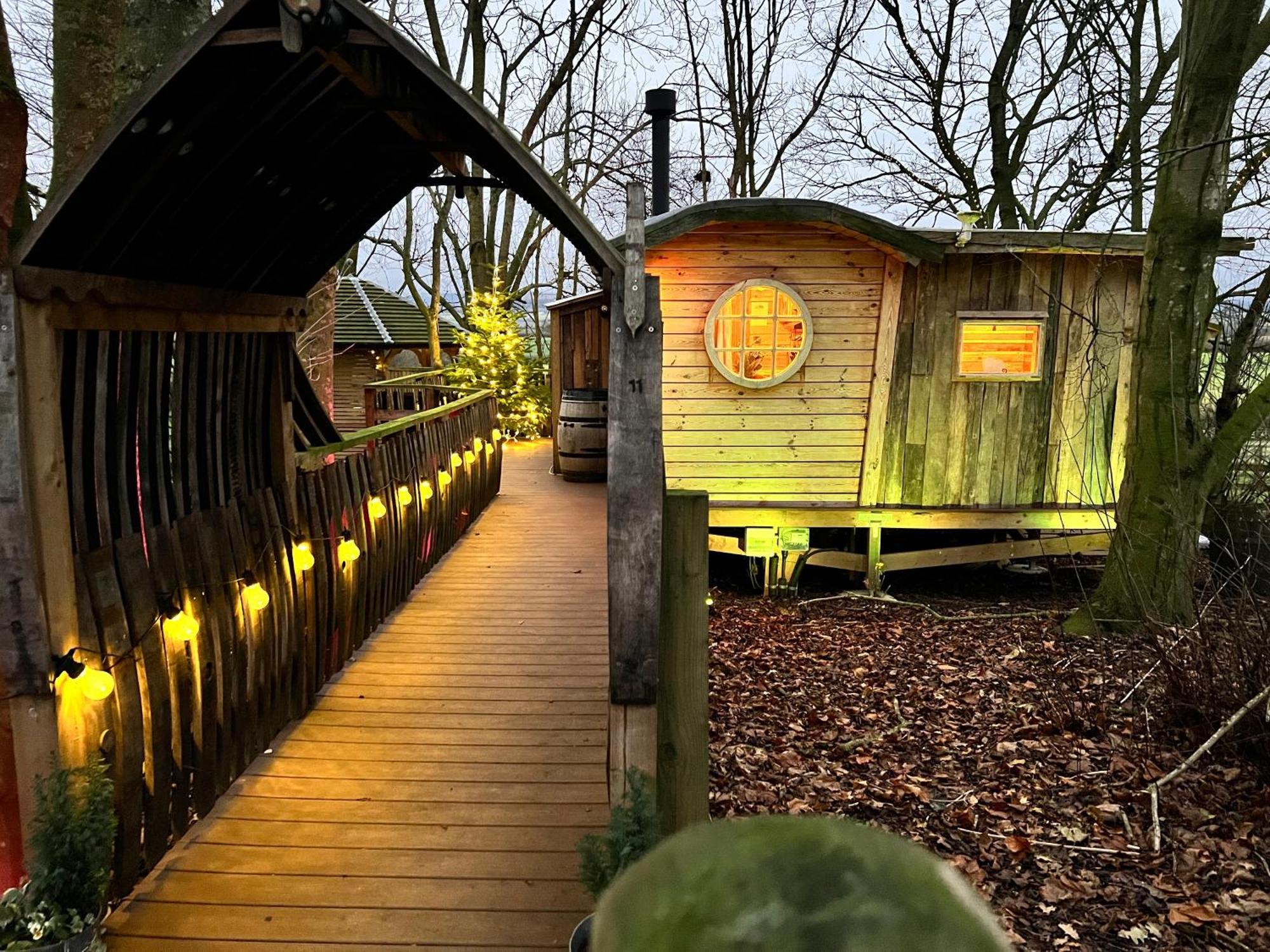 Burtree Country House, Tipi'S, Treehouse & Lodge & House Rooms With Hot Tubs In A Private Garden Thirsk Exteriör bild