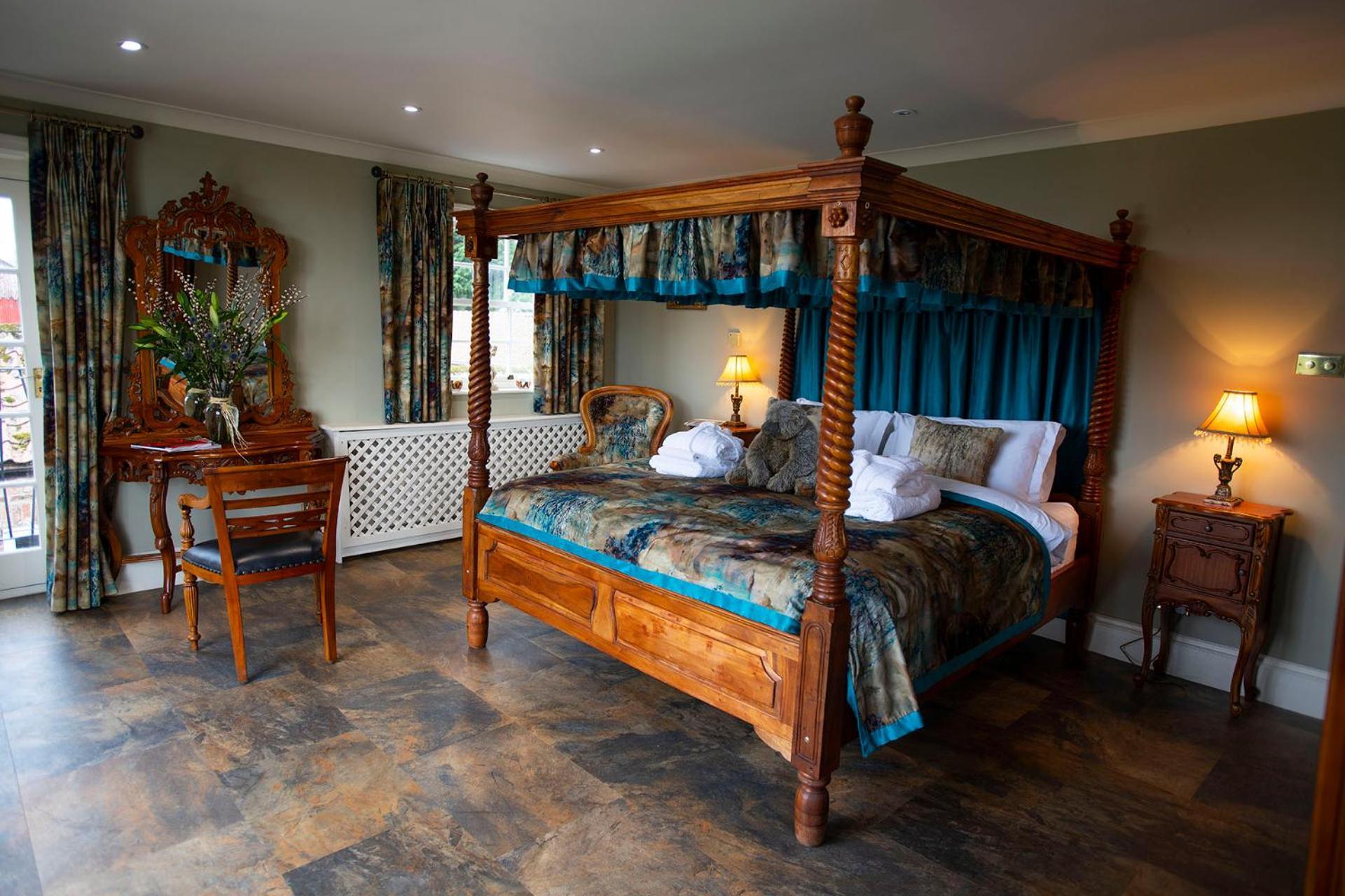 Burtree Country House, Tipi'S, Treehouse & Lodge & House Rooms With Hot Tubs In A Private Garden Thirsk Exteriör bild