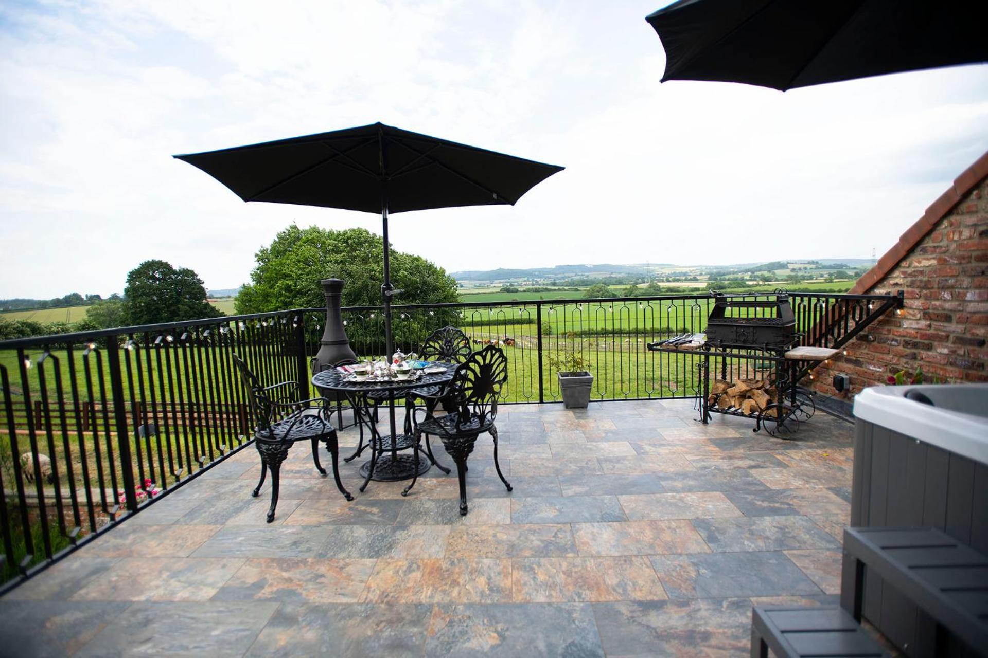 Burtree Country House, Tipi'S, Treehouse & Lodge & House Rooms With Hot Tubs In A Private Garden Thirsk Exteriör bild