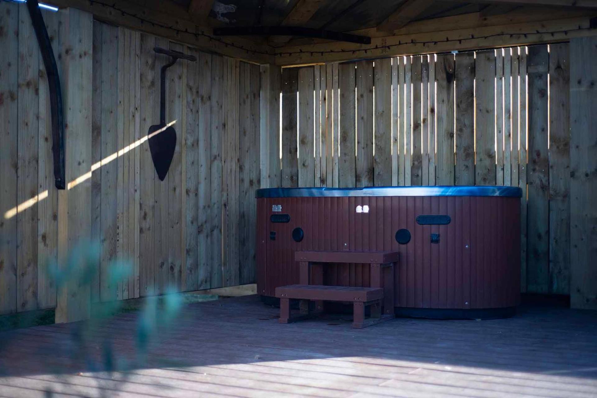 Burtree Country House, Tipi'S, Treehouse & Lodge & House Rooms With Hot Tubs In A Private Garden Thirsk Exteriör bild