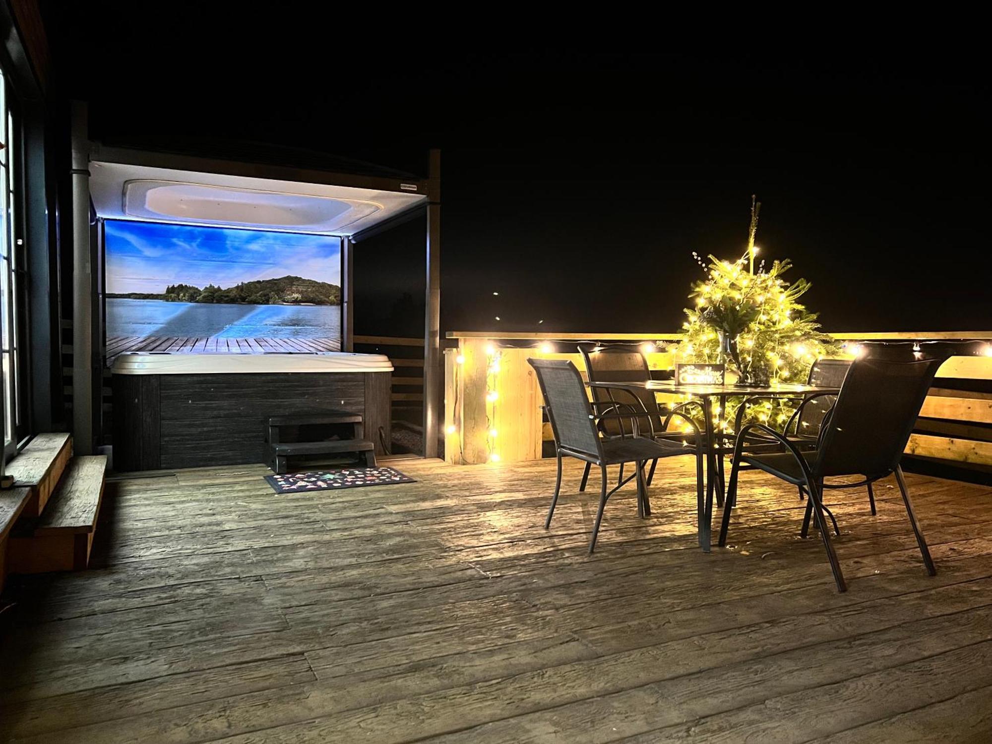 Burtree Country House, Tipi'S, Treehouse & Lodge & House Rooms With Hot Tubs In A Private Garden Thirsk Exteriör bild