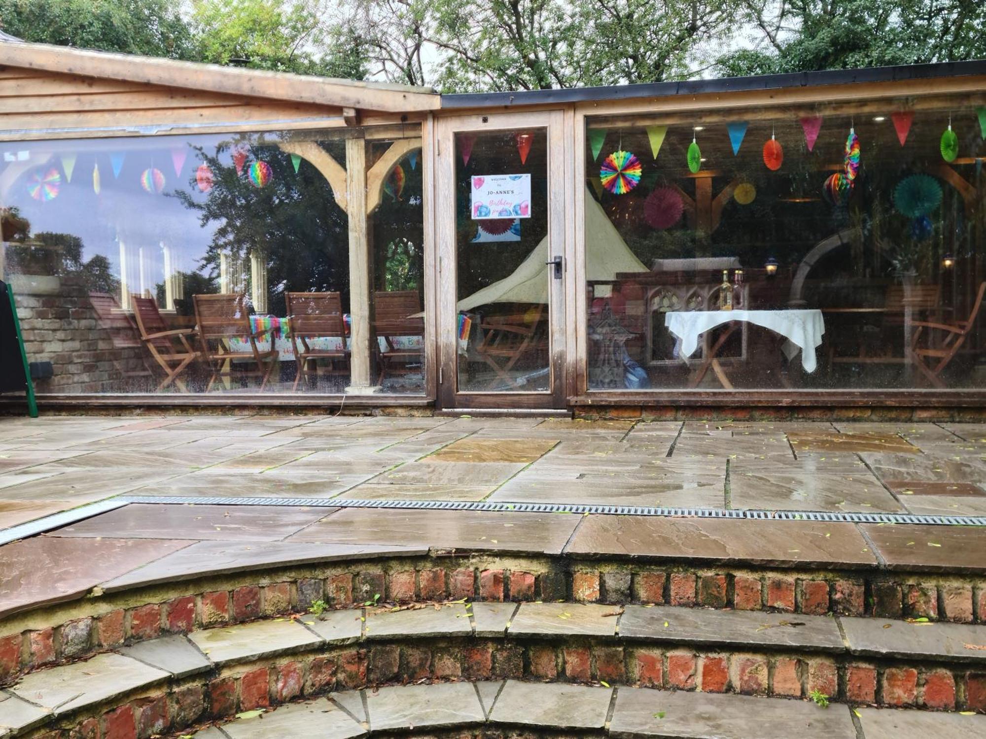 Burtree Country House, Tipi'S, Treehouse & Lodge & House Rooms With Hot Tubs In A Private Garden Thirsk Exteriör bild